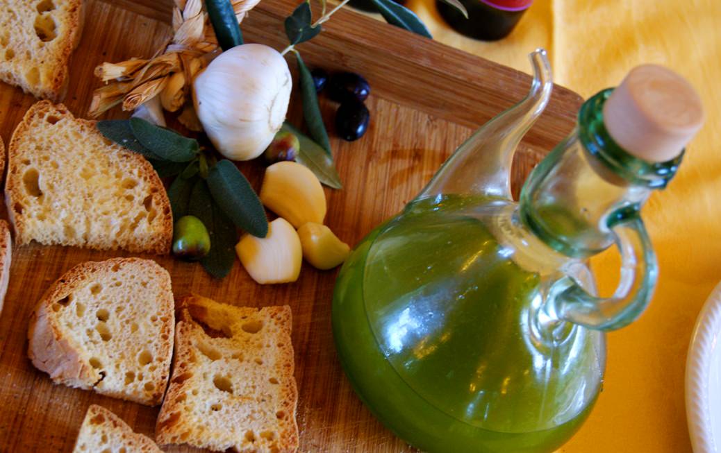 Fragrant green olive oil