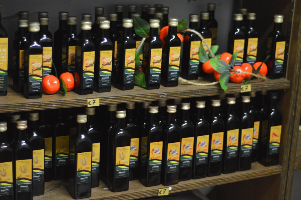 Olive oil with orange scent