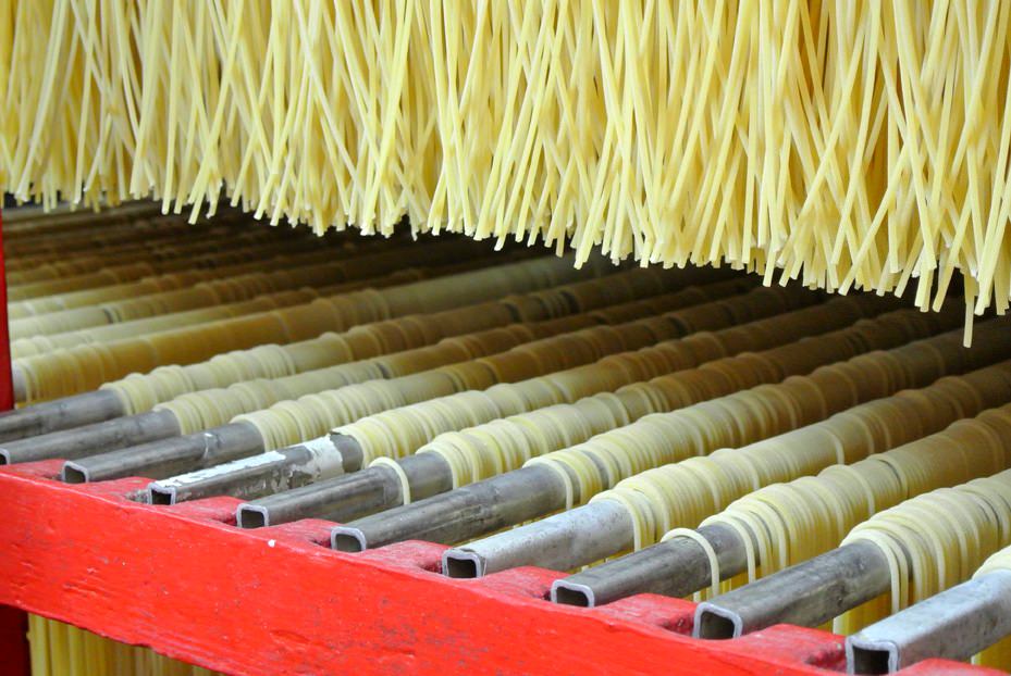Spaghetti racks