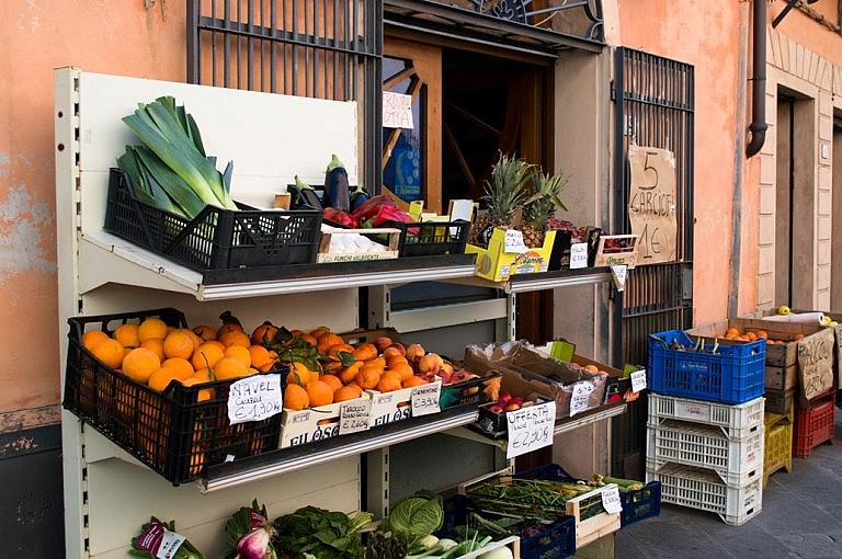 A greengrocer's in Peccioli