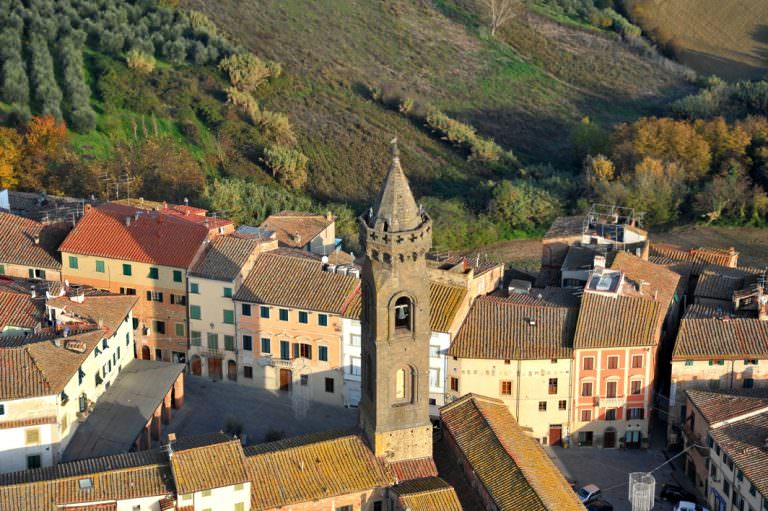 Original view of the square of Peccioli