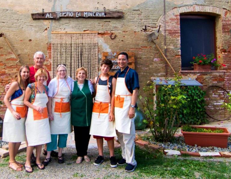 Cooking group at Tempio di Minerva