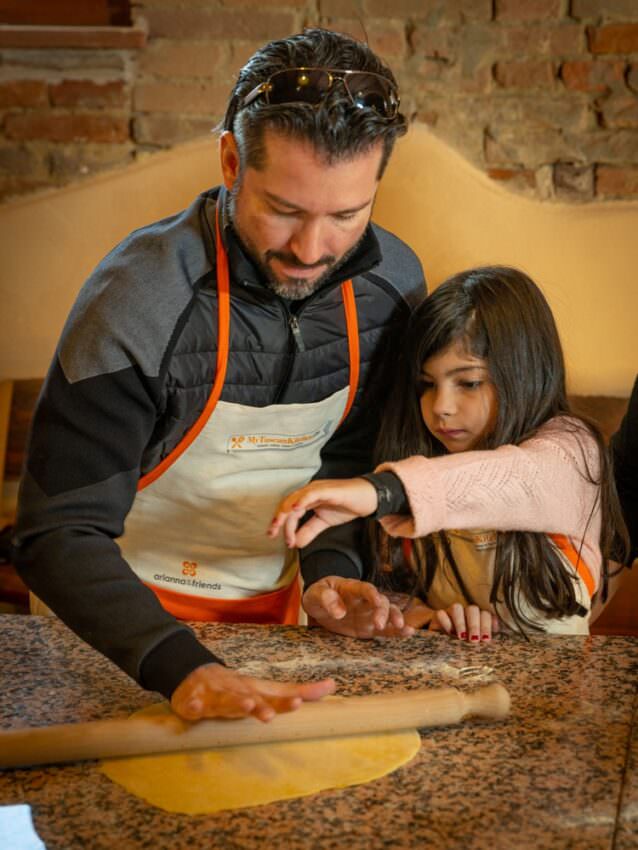 A moment of the pasta stretching