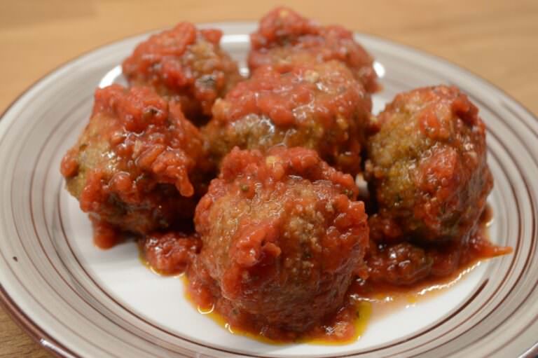 meatballs in tomato sauce