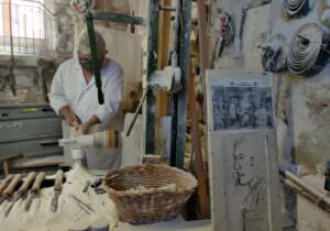 Visit to an alabaster workshop in town