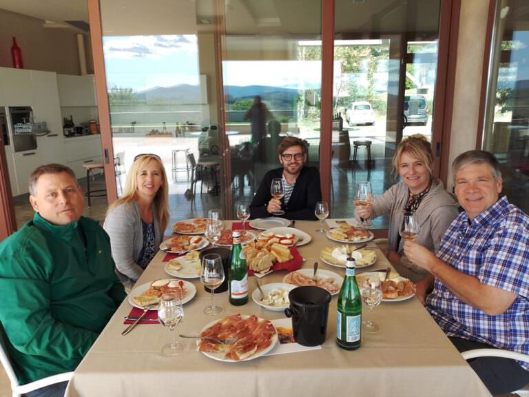 Guided wine tasting session with full lunch