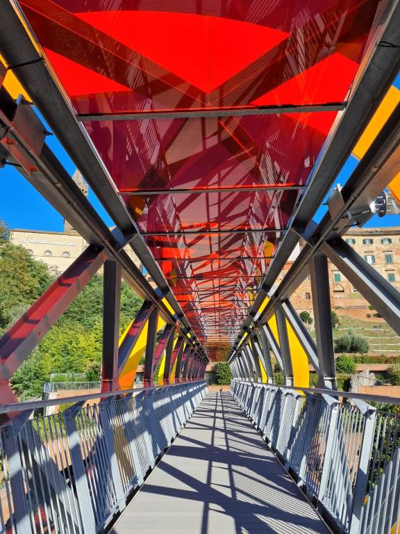 The colored gangway in Peccioli