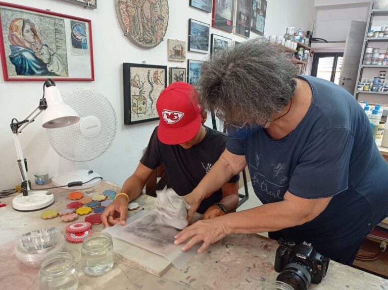 Decorating ceramic with Annamaria