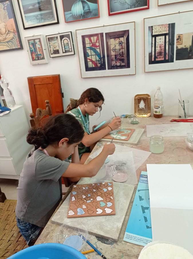 Decorating class in Montaione