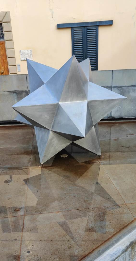 The fountain of Mimmo Paladino in Vinci