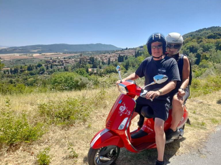 Vespa tour in Tuscany