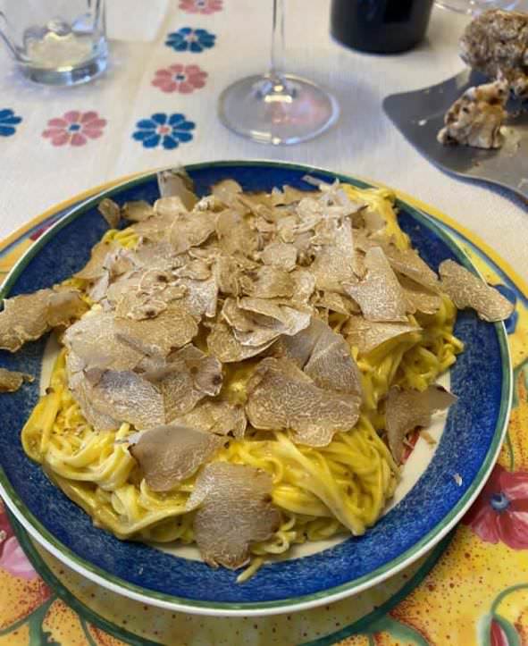 Pasta with fresh truffle