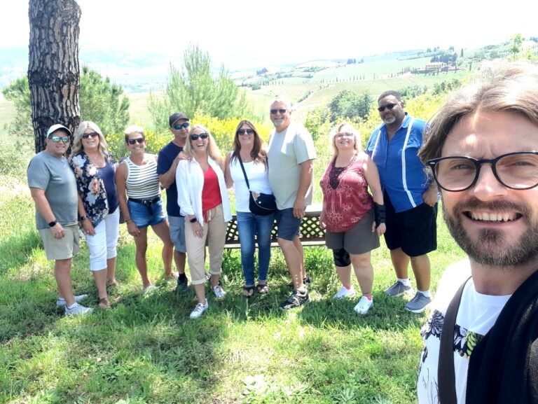 Wine tasting experience and microwineries tour