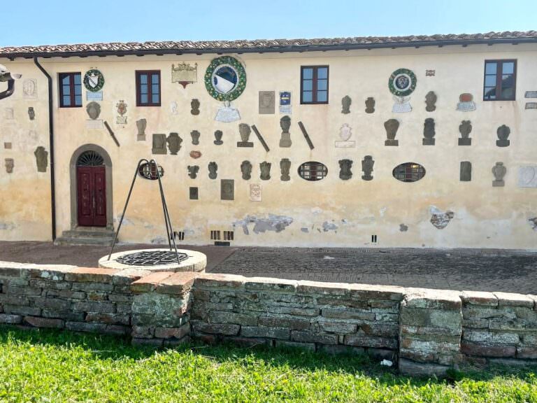 Visit to the village of Lari