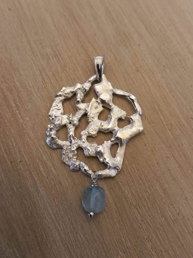 Jewellery class in Tuscany with Sandra