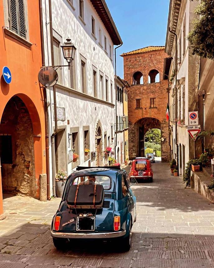 Exclusive tour in 500 car with Arianna & Friends