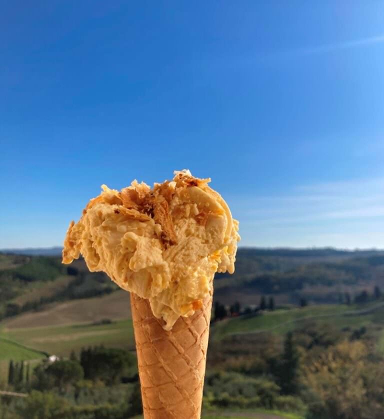 Gelato tasting tour with Arianna & Friends