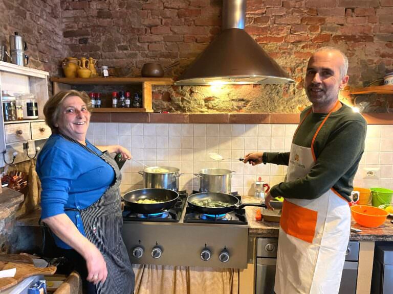 Pasta and pizza cooking class for groups