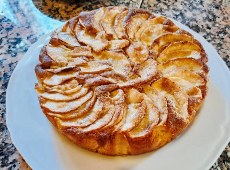 Apple cake Tuscan art