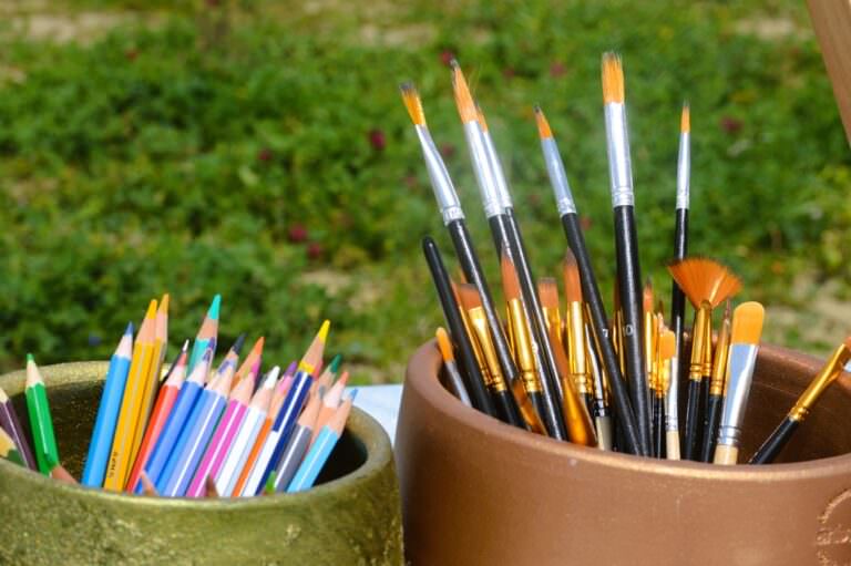 Painting-brushes at our guests disposal