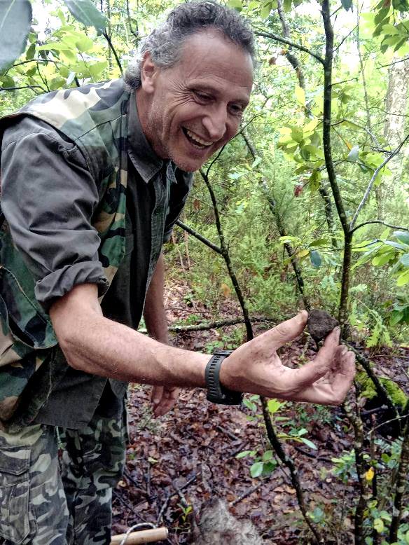 Black truffle found in the wood near San Miniato