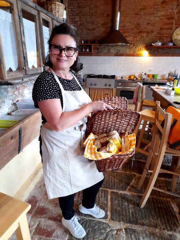 Special panini with frittata and fresh tomatoes