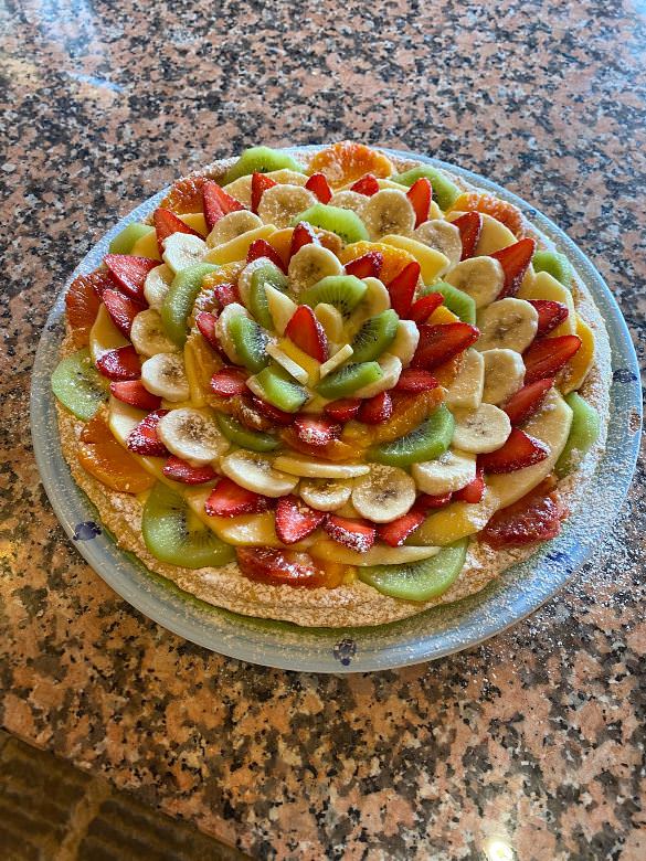 Fruit tart with short crust pastry