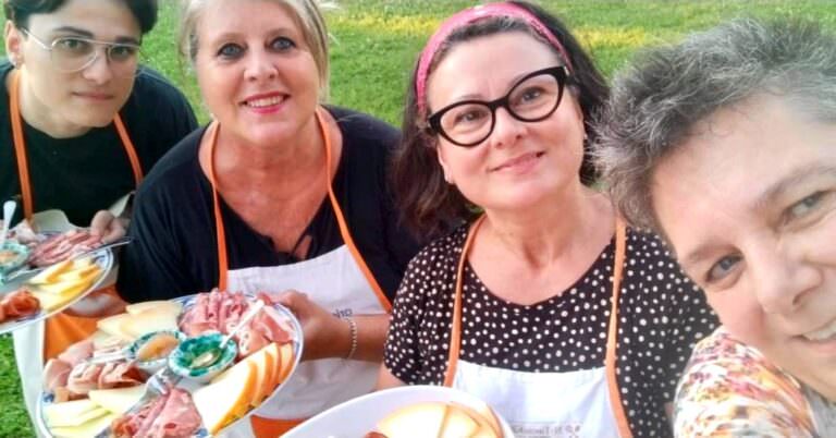 Arianna & Friends organizes the best in villa dinner