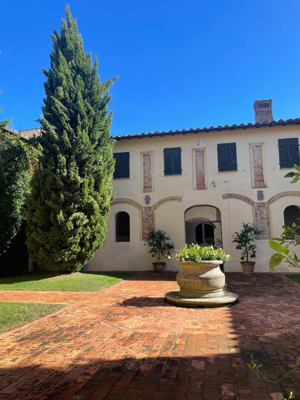 Private tour to the abbey with olive oil and wine tasting