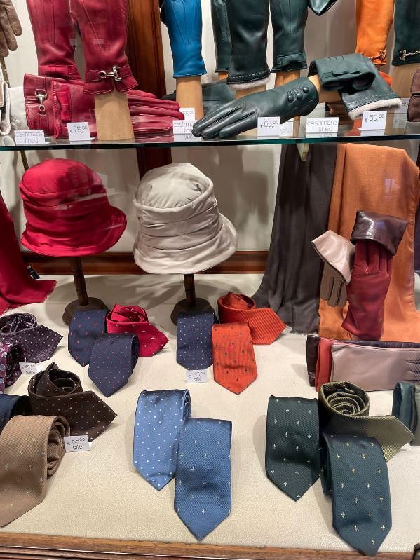 Shopping tour of Florence