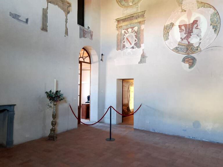 Walking experience at the village of Lari