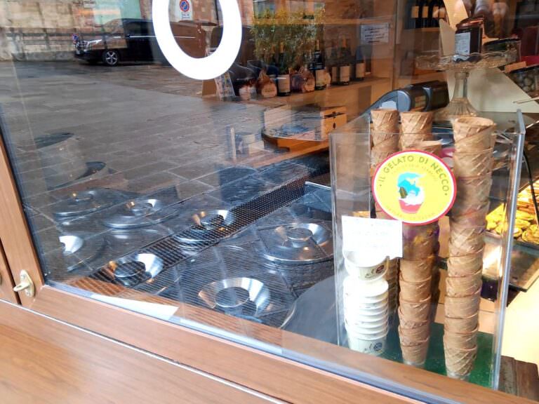 Walking tour of Peccioli with gelato tasting