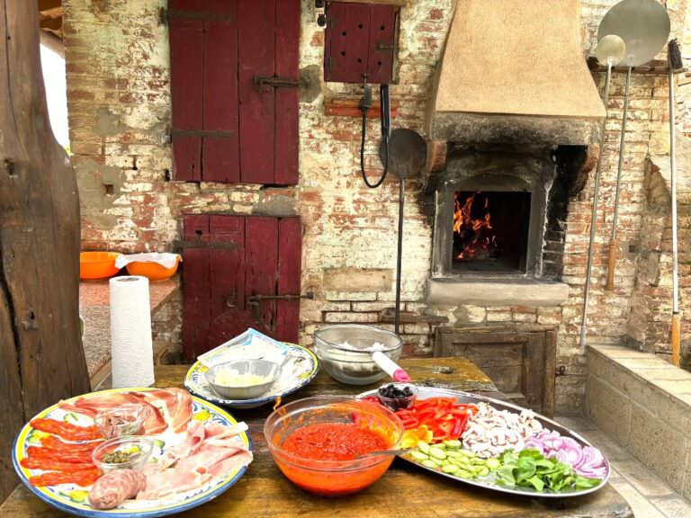 Pizza class at the farm near Montefoscoli