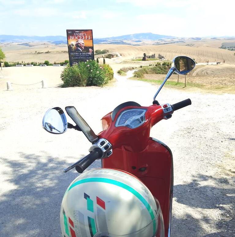 Vespa and food tour near Lajatico