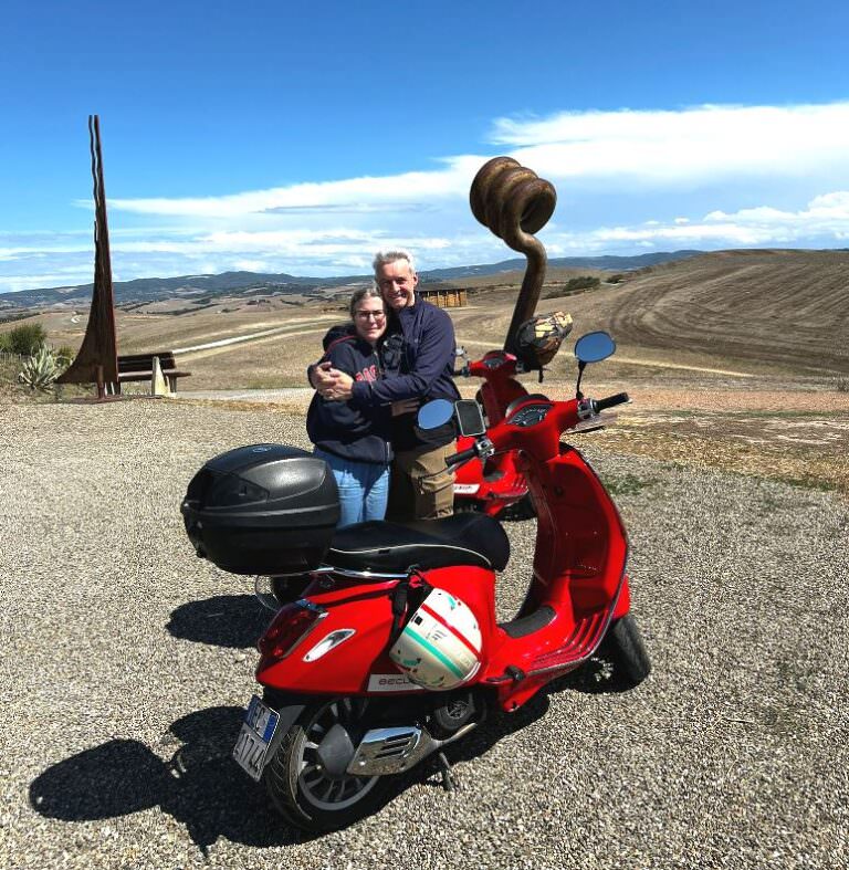 Vespa tour with stop to the iconic Teatro del silenzio